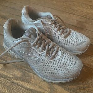 Brooks Ghost 12 Running Shoes